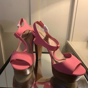 Breckelles Pink High Heels